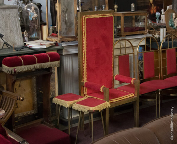 Trono + 4 sedia e 2 sgabelli (velluto rosso)