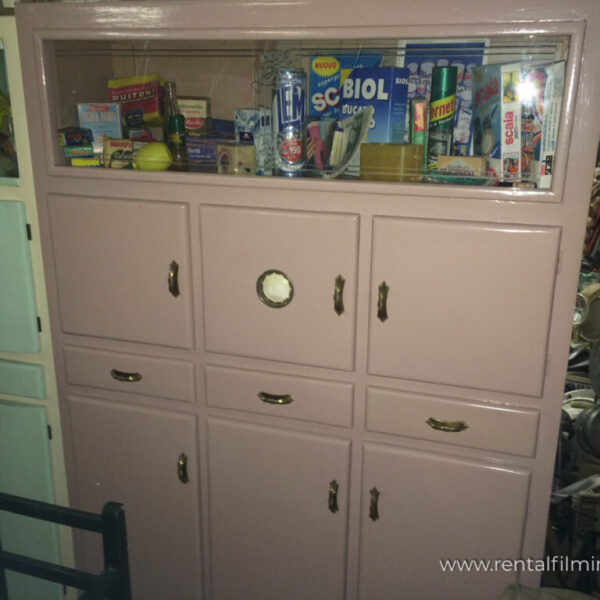 Credenza rosa con cassetti e sportelli anni '50