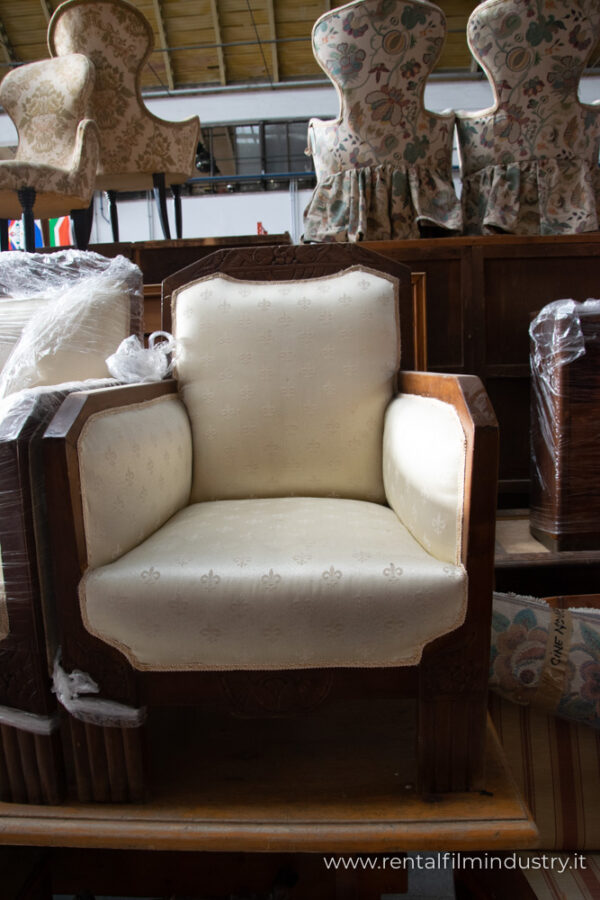 Poltrone bianche anni '40 - immagine 3