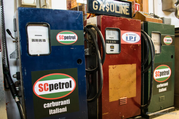 Pompe di benzina - immagine 2