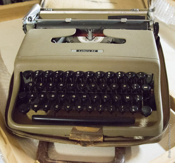 Macchina da scrivere "Lettera 22"