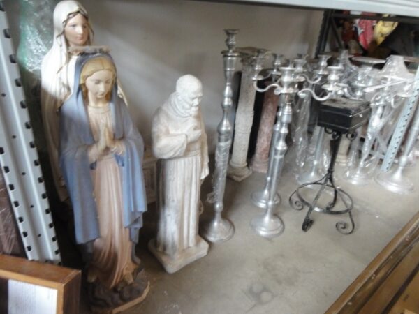 Statuine sacre