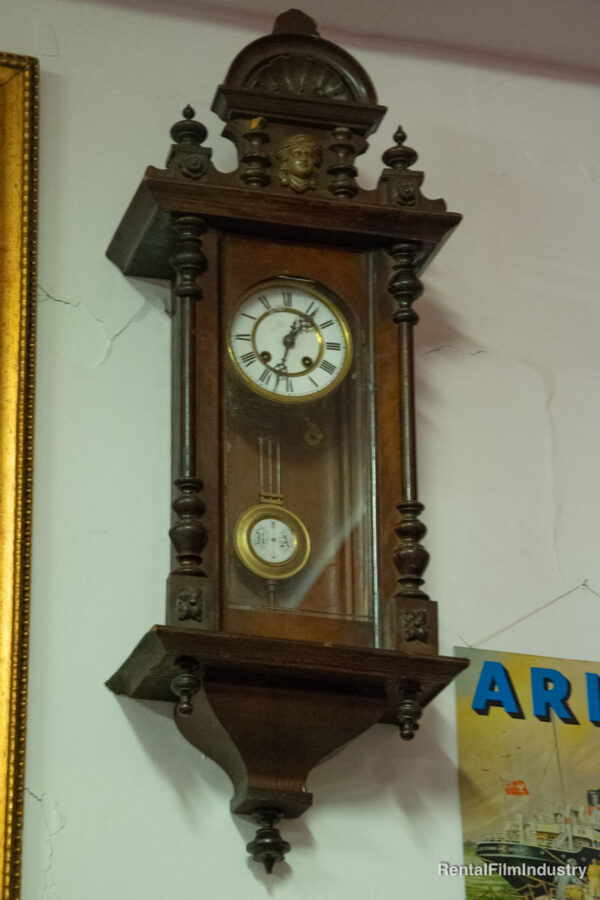 Orologio a pendolo alto