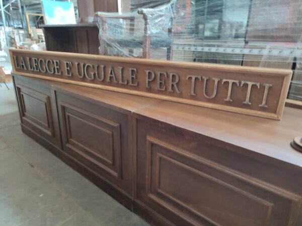 Bancone tribunale - immagine 2