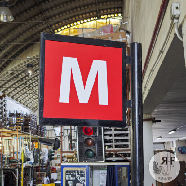 Insegna metro roma